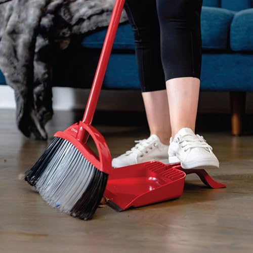 O-Cedar Pet Pro Broom with Step-On Dustpan | Removes Over 99% of Dust & Dirt in One Sweep | Removes 3X More Pet Hair | Quiet Cleaning Tool for Cat and Dog Owners