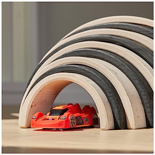 Air Hogs Zero Gravity Racing Wall Climber RC Car | Drives on Walls, Floors & Ceilings, Easy to Use Remote, USB-C Rechargeable, RC Car Toy Gifts for Kids Ages 4+