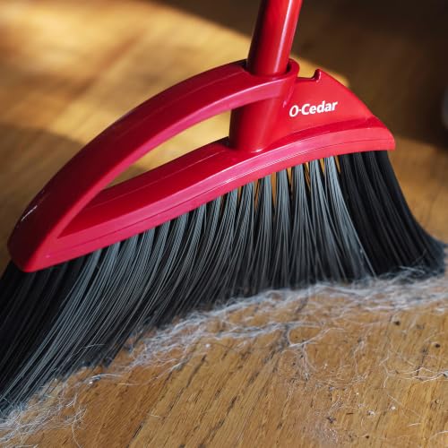 O-Cedar Pet Pro Broom with Step-On Dustpan | Removes Over 99% of Dust & Dirt in One Sweep | Removes 3X More Pet Hair | Quiet Cleaning Tool for Cat and Dog Owners